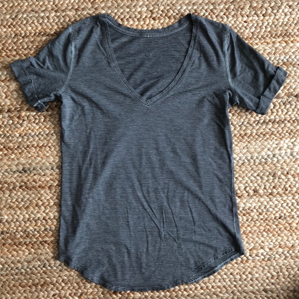 Lululemon Love tee